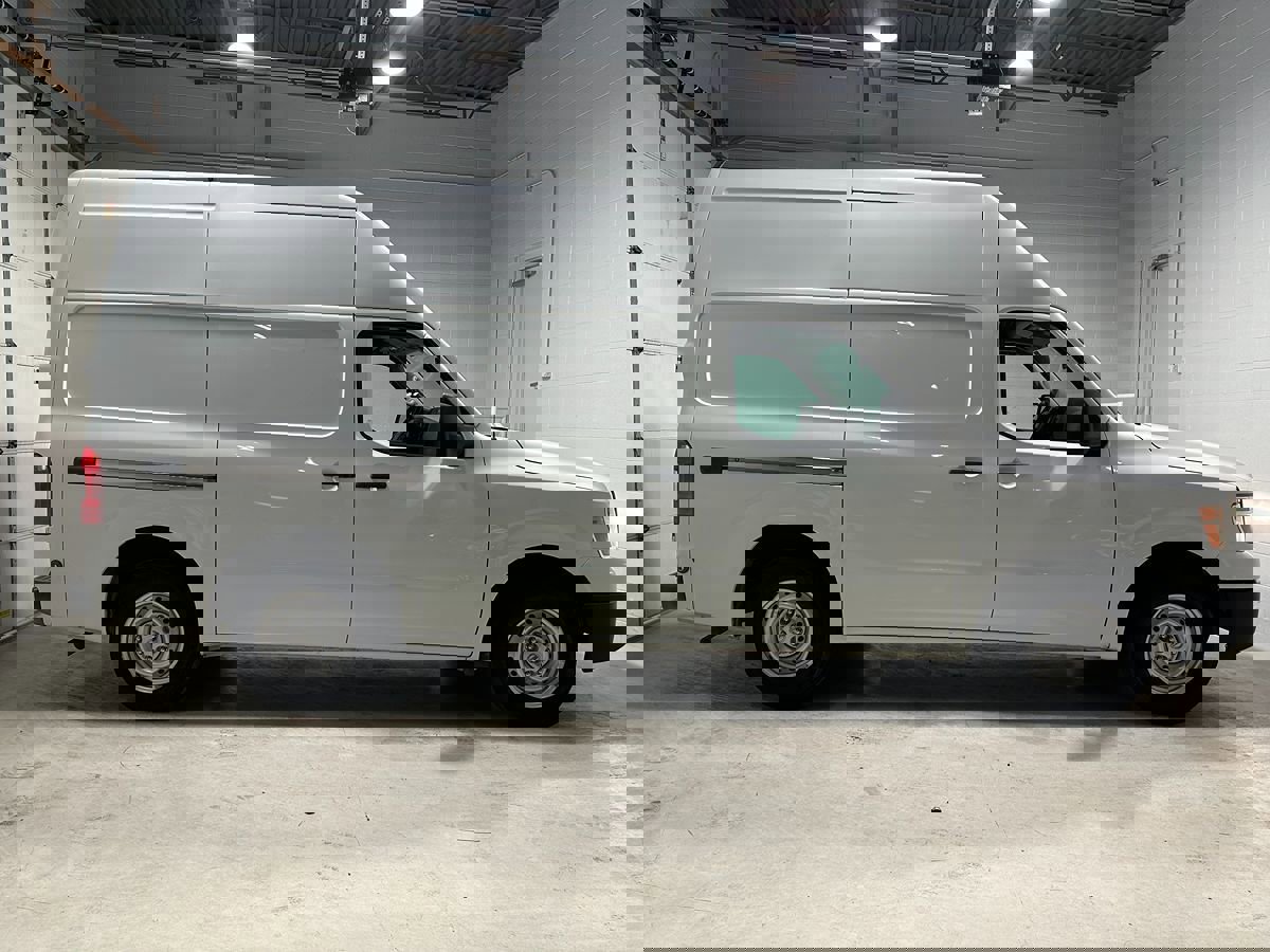 Used 2018 Nissan NV 2500 SV w/ Rear Door Glass Package image 2