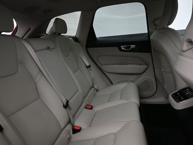 Used 2023 Volvo XC60 B6 Ultimate w/ Protection Package Premier image 34
