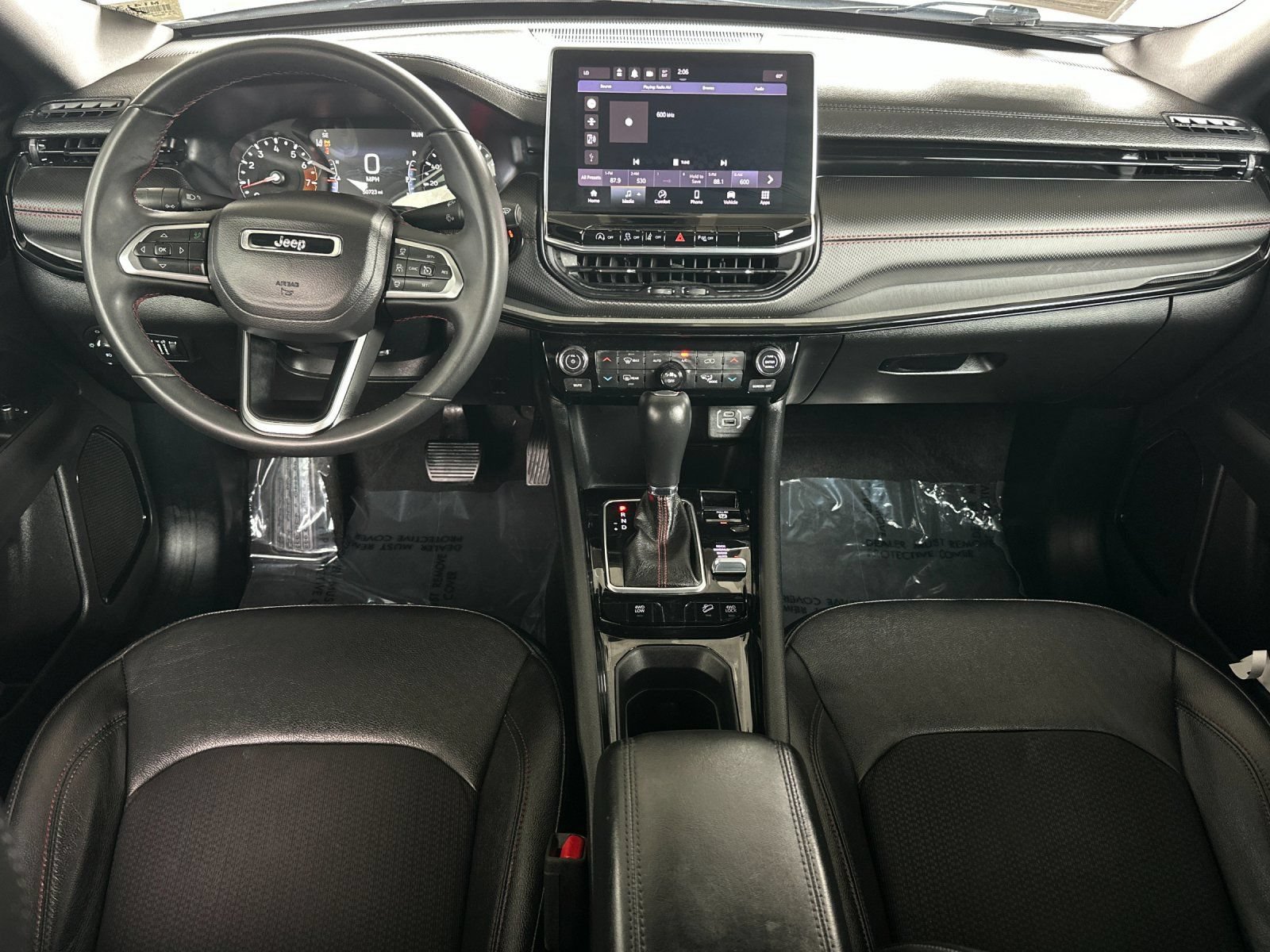 Used 2024 Jeep Compass Trailhawk AWD/4WD image 12