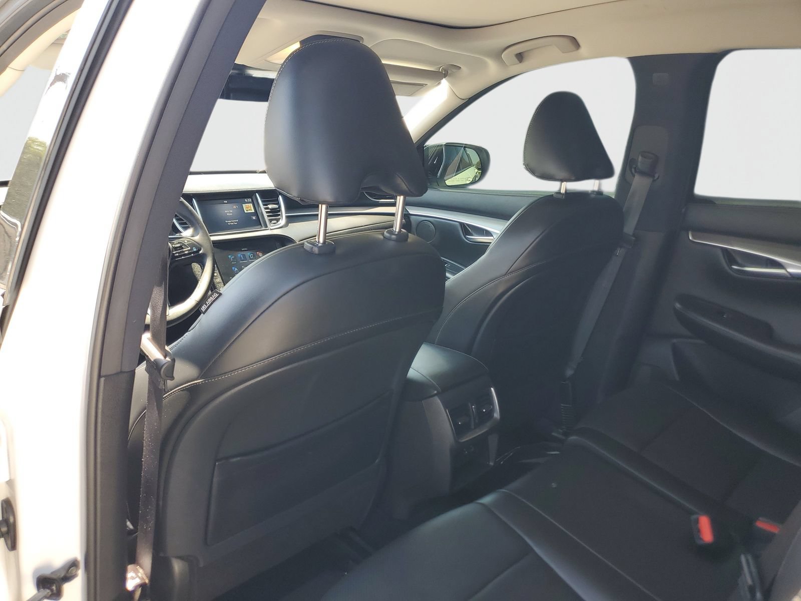 Used 2023 INFINITI QX50 Luxe FWD image 13