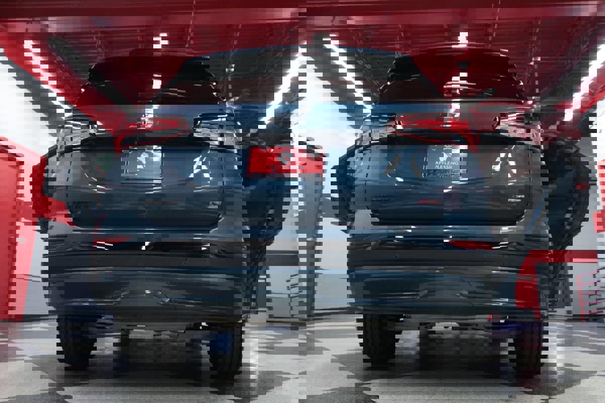 Used 2024 Chevrolet Equinox RS w/ RS Leather Package image 35