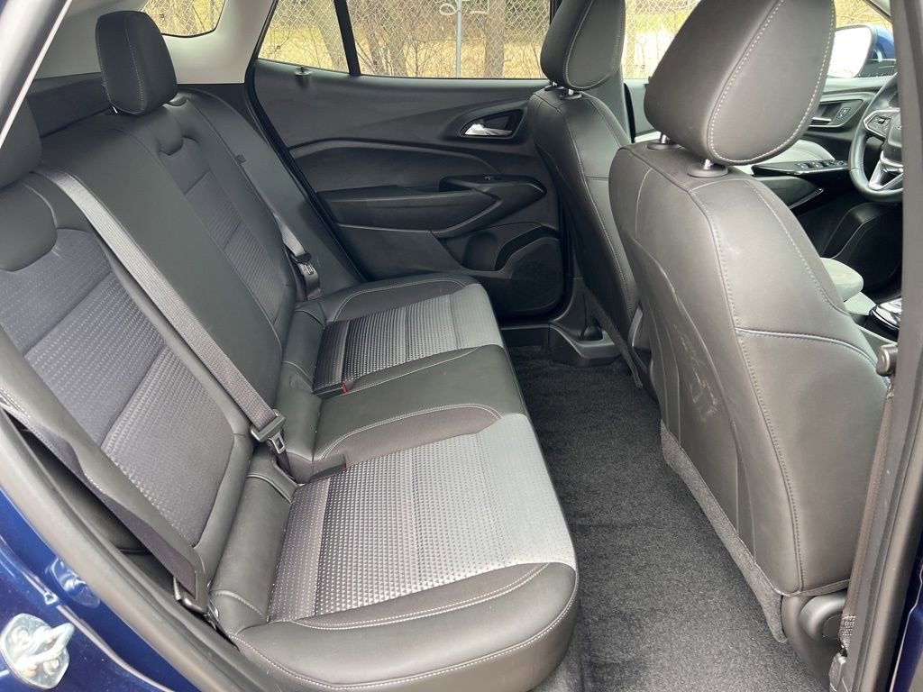 Certified 2024 Chevrolet Trax LT w/ Driver Confidence Package image 37