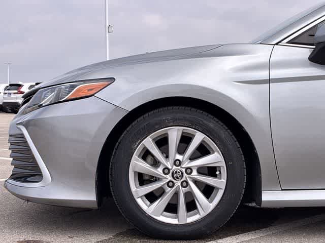 Used 2022 Toyota Camry LE FWD image 14