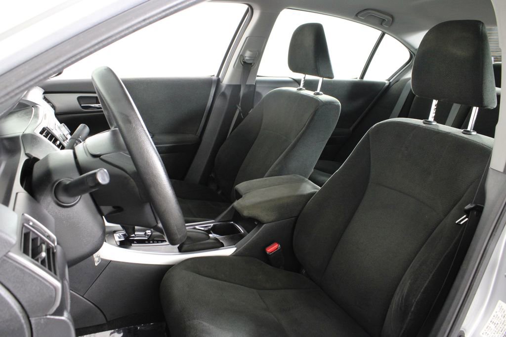Used 2013 Honda Accord LX image 18