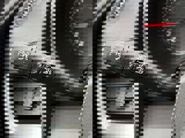 Used 2024 GMC Terrain SLE image 19