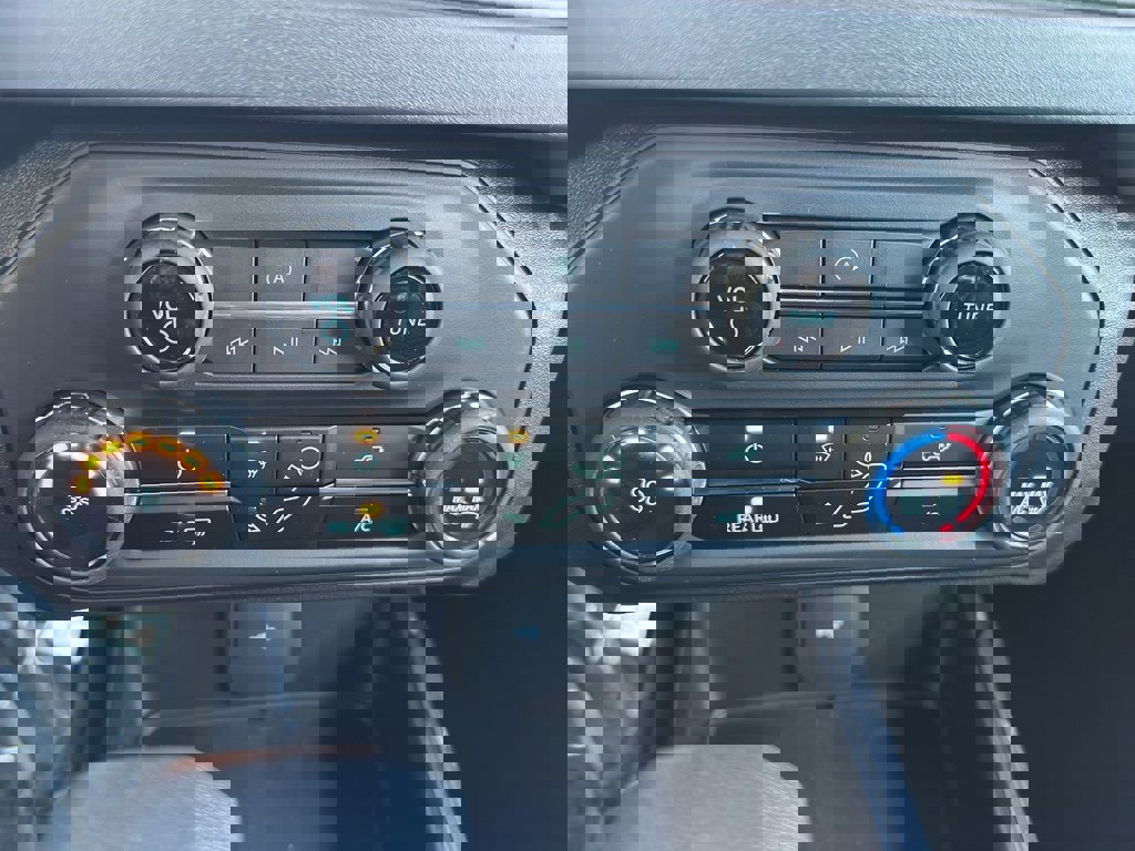 New 2025 Ford Bronco 2-Door image 21