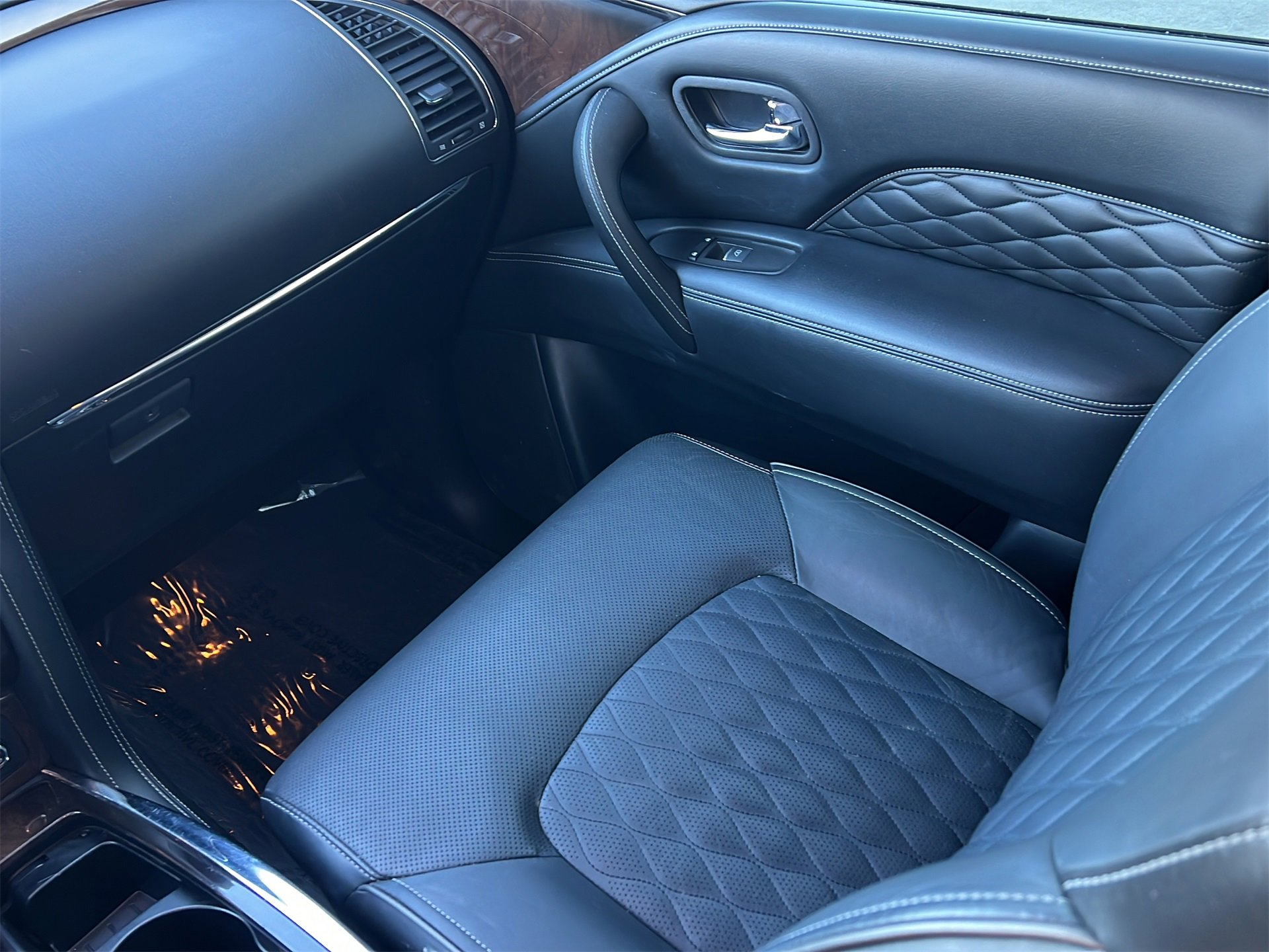 Certified 2018 INFINITI QX80 4WD w/ Deluxe Technology Package image 14