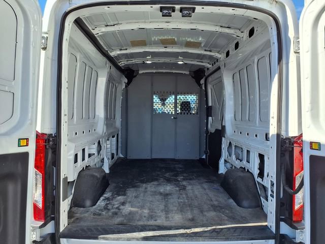 Certified 2022 Ford E-Transit Medium Roof image 11
