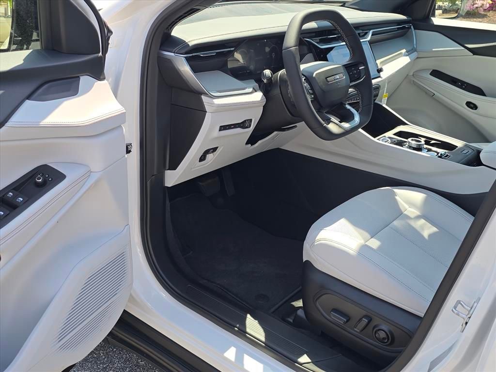 New 2026 Jeep Cherokee Limited image 4