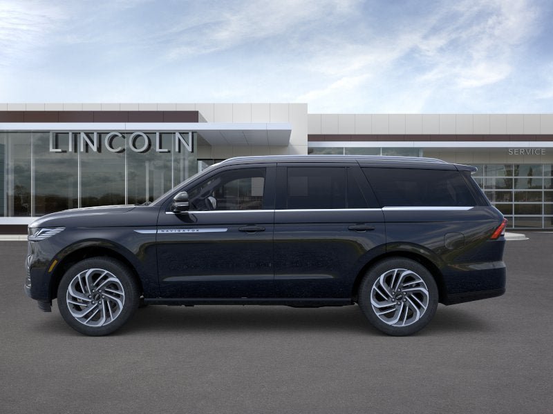 New 2026 Lincoln Navigator Reserve AWD/4WD image 4