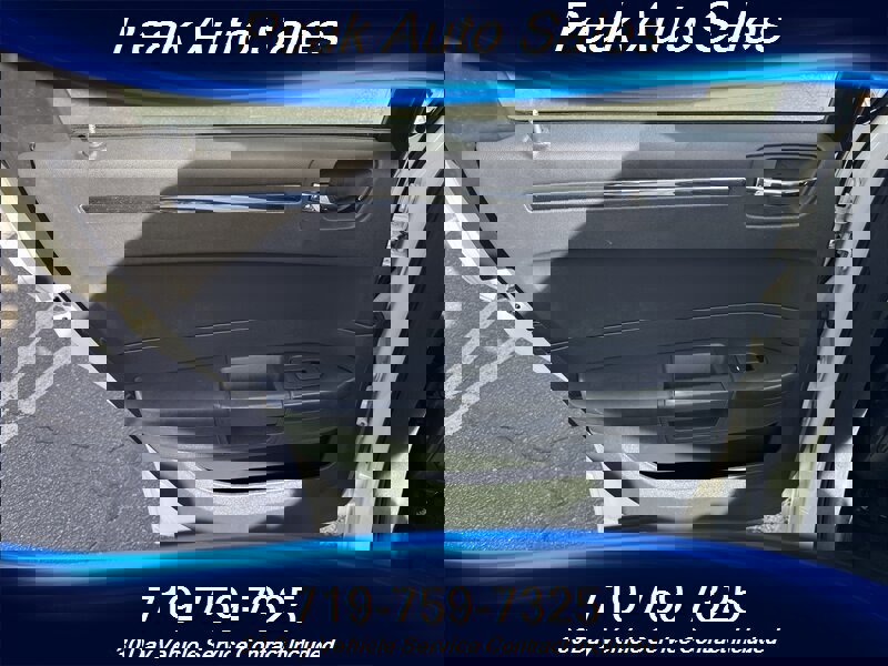 Used 2010 Chrysler 300 Touring image 23