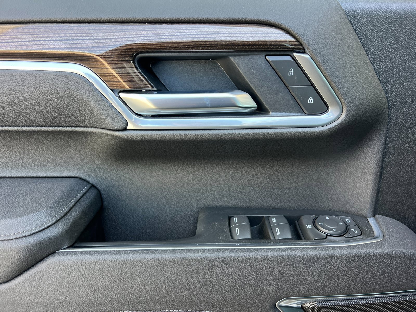 New 2025 Chevrolet Silverado 1500 LT image 11