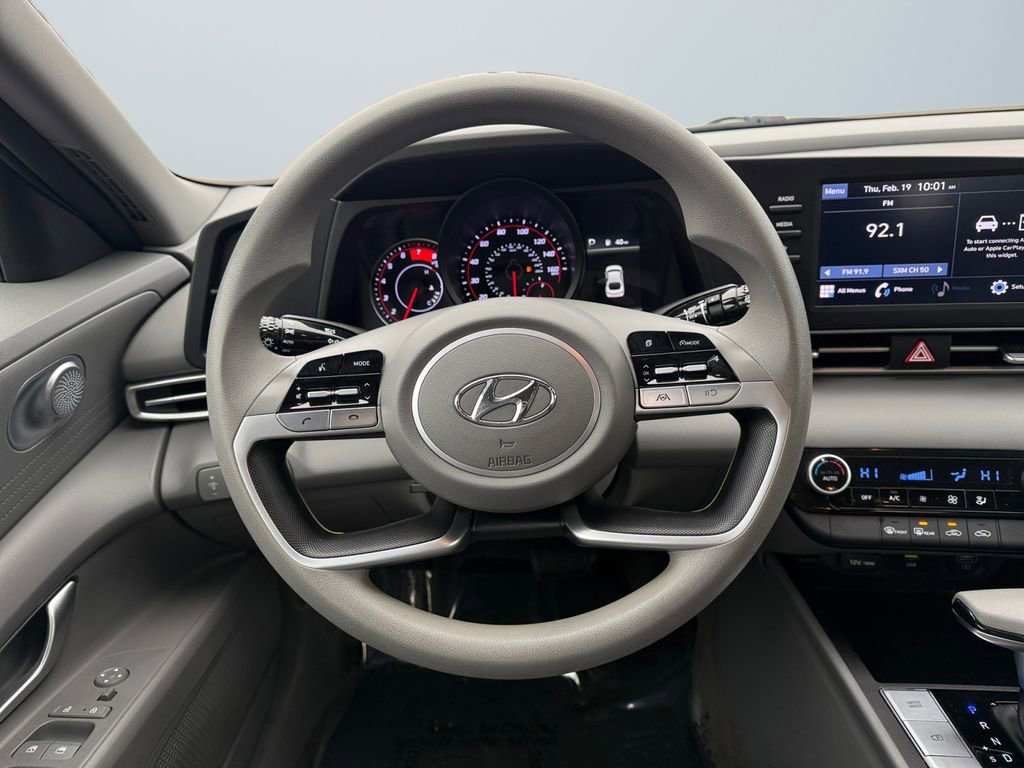 Used 2022 Hyundai Elantra SEL w/ Cargo Package image 12