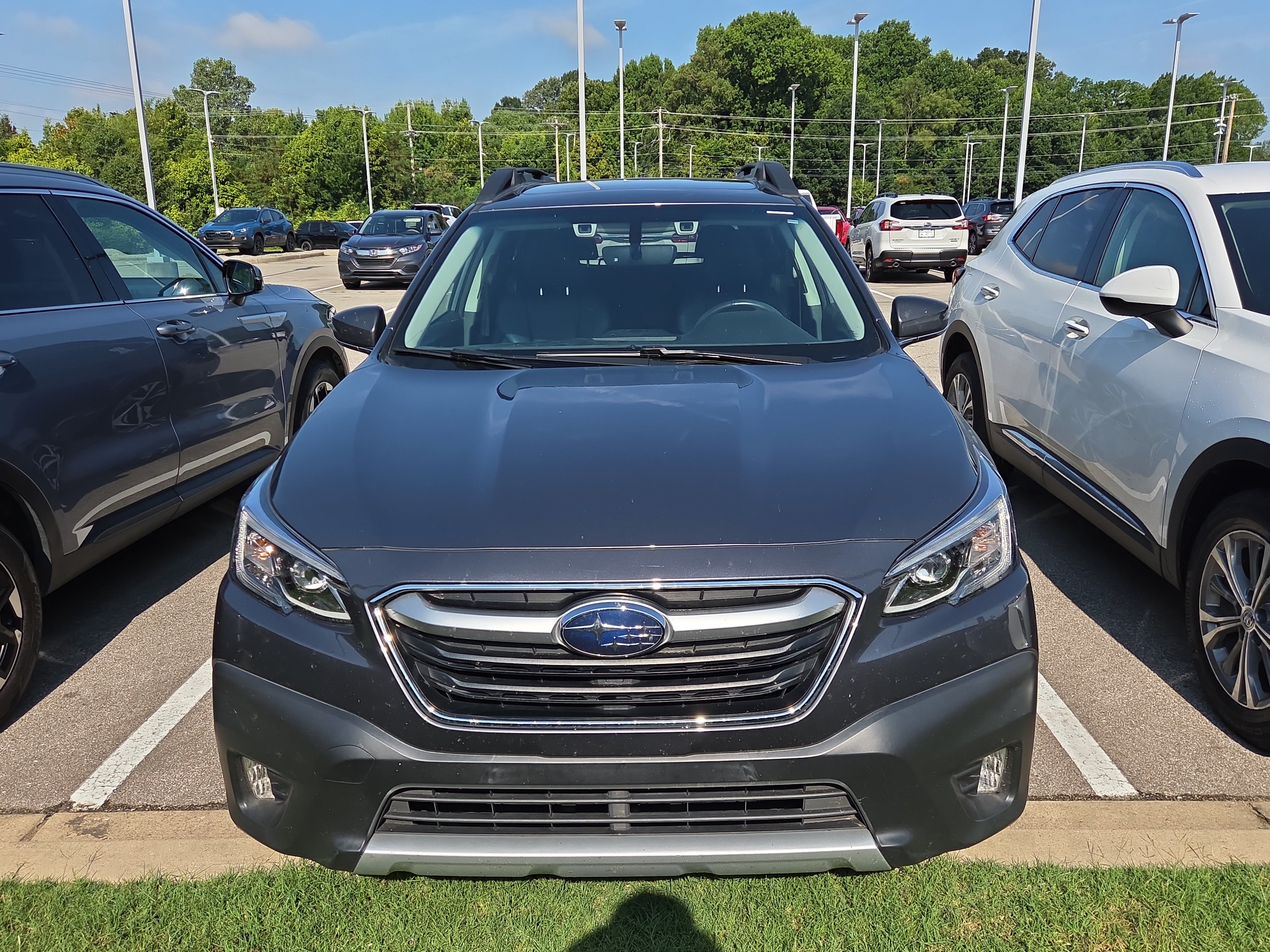 Used 2022 Subaru Outback Limited AWD/4WD image 3