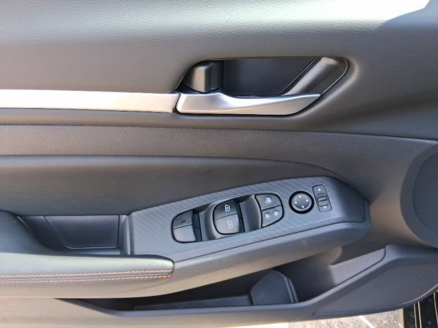 New 2026 Nissan Altima 2.5 SR w/ SR Midnight Edition Package FWD image 9
