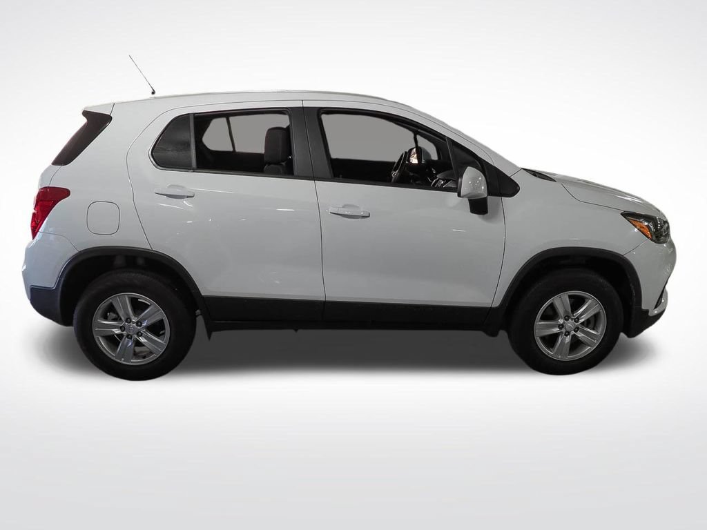 Certified 2019 Chevrolet Trax LS w/ Tint and Cruise Package AWD/4WD image 5