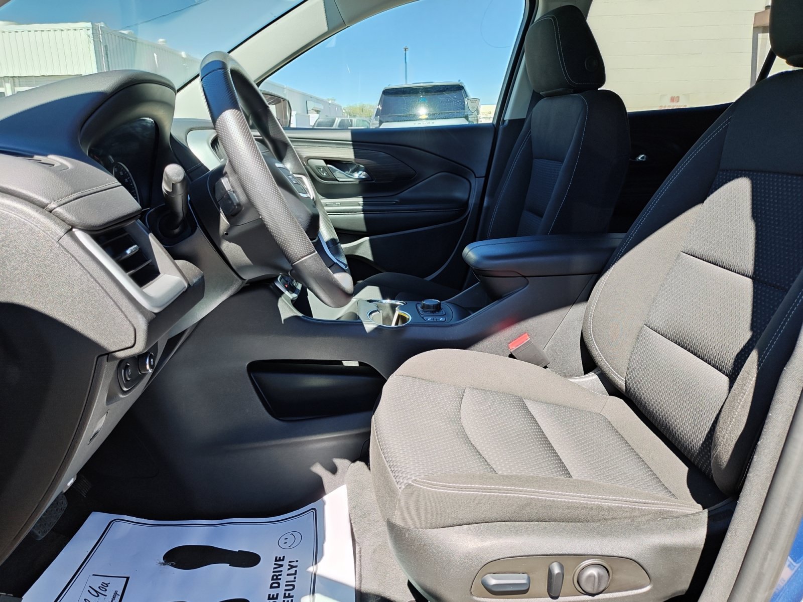 Used 2024 GMC Terrain SLE w/ Driver Convenience Package AWD/4WD image 12