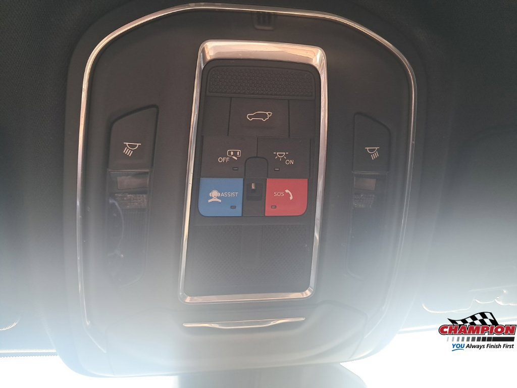 Used 2022 Jeep Grand Cherokee Altitude AWD/4WD image 32