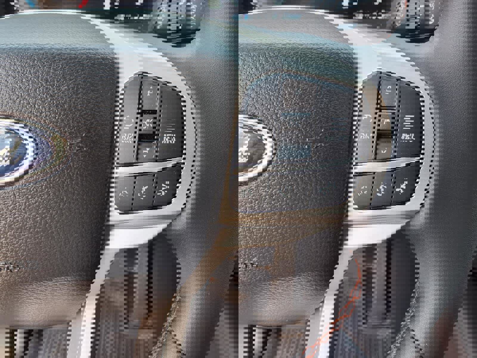 Used 2025 Ford Explorer Active image 16