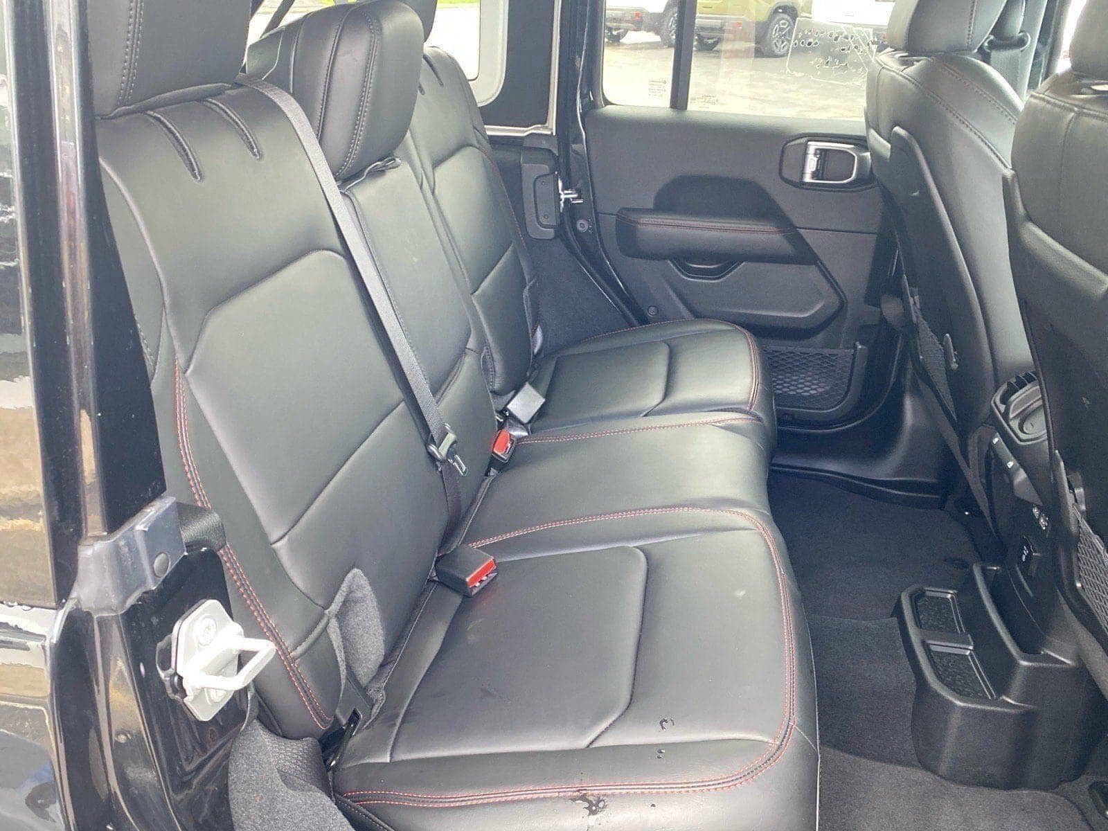 Used 2026 Jeep Wrangler Unlimited Rubicon AWD/4WD image 26