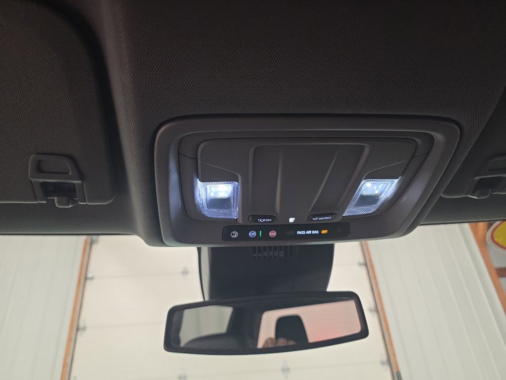 Used 2023 Chevrolet Silverado 1500 LTZ AWD/4WD image 36