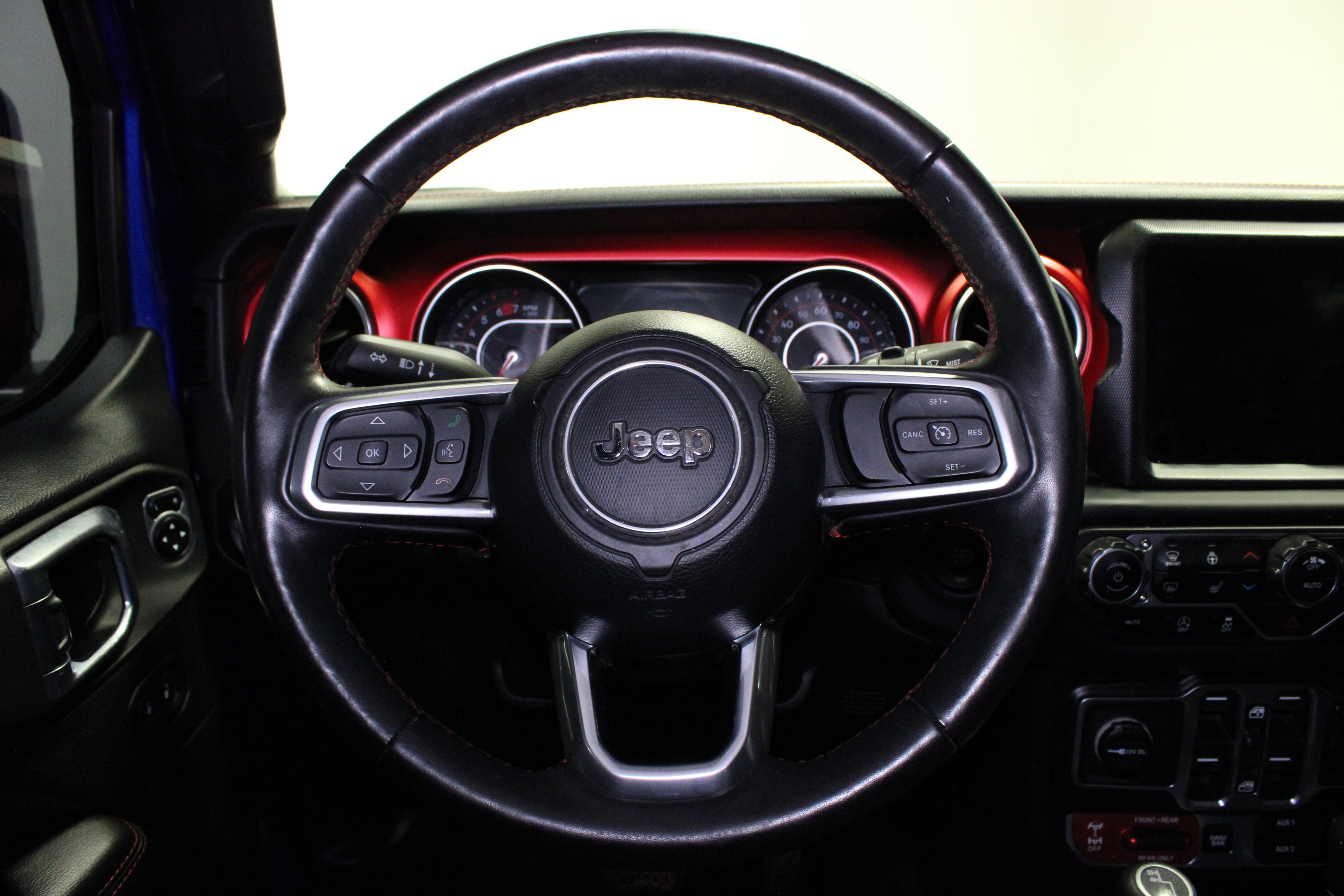 Used 2018 Jeep Wrangler Unlimited Rubicon AWD/4WD image 30