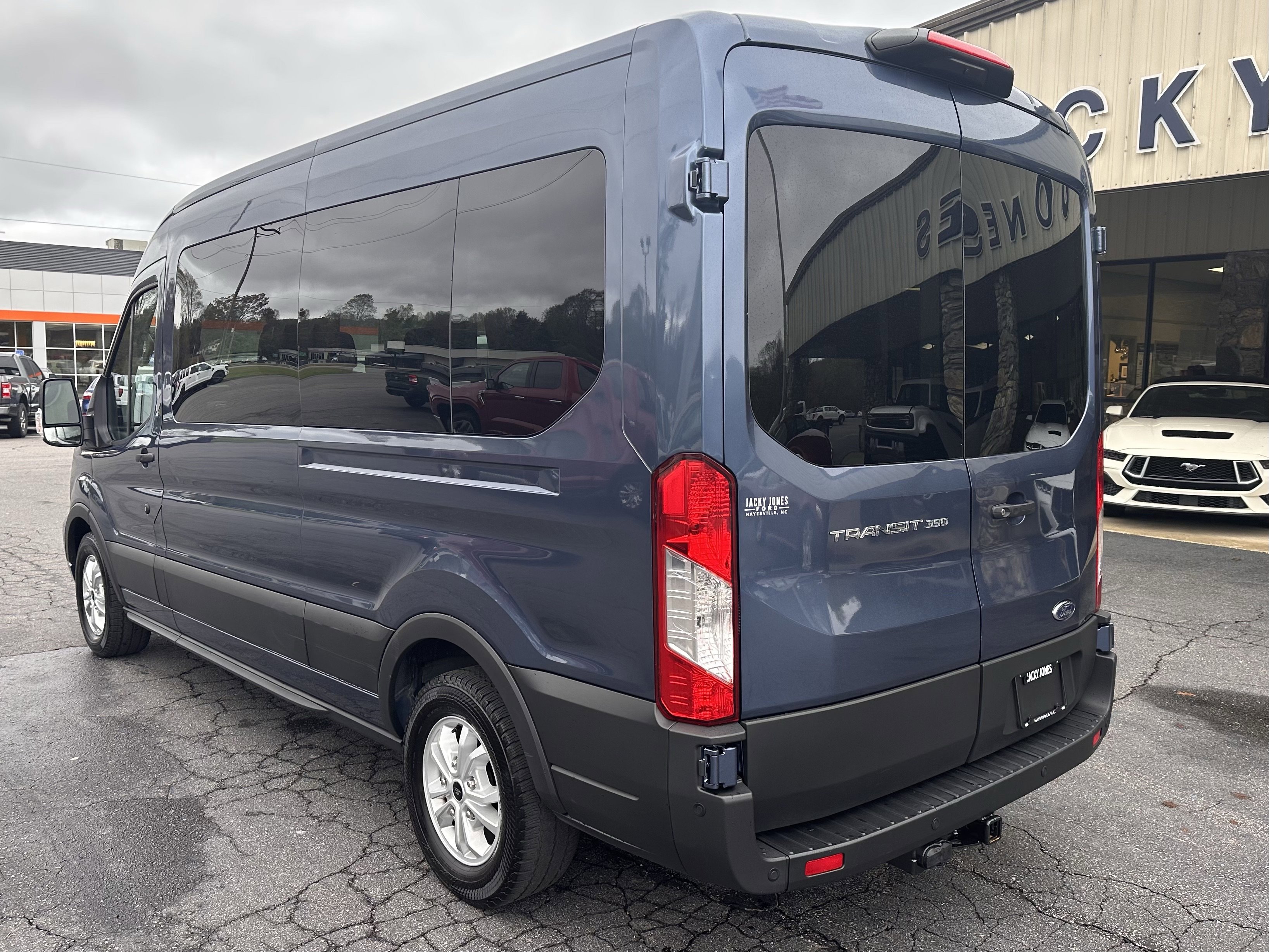Used 2025 Ford Transit 350 XL RWD image 8