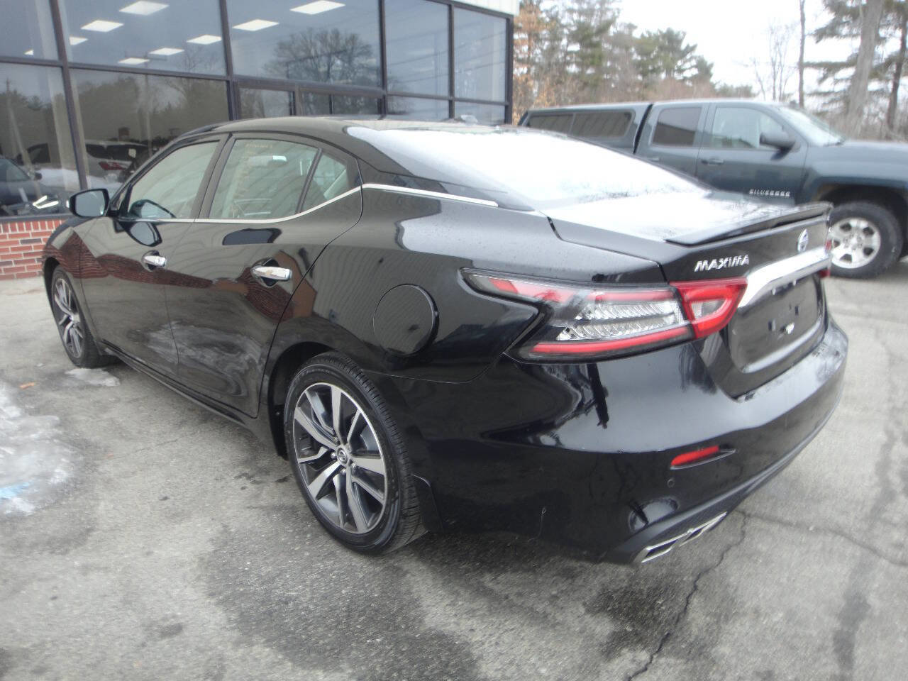 Used 2019 Nissan Maxima 3.5 SV w/ Floor Mat Group FWD image 4