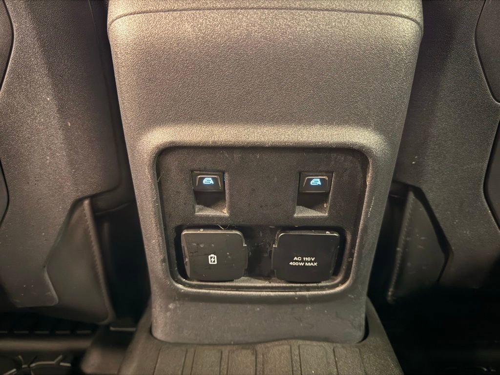 Used 2023 Ford Bronco Badlands image 29