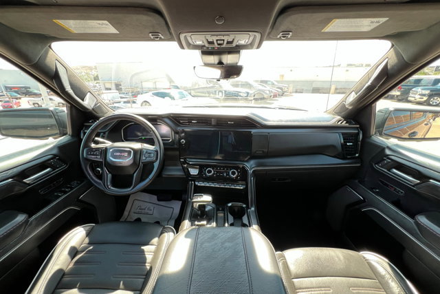 Used 2024 GMC Sierra 1500 AT4X image 9