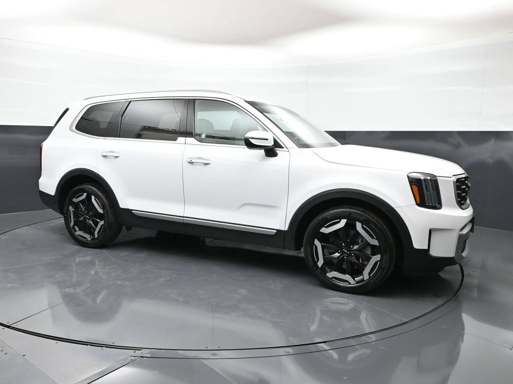 Used 2025 Kia Telluride S