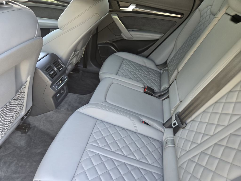 Used 2021 Audi SQ5 Prestige w/ Prestige Package image 40