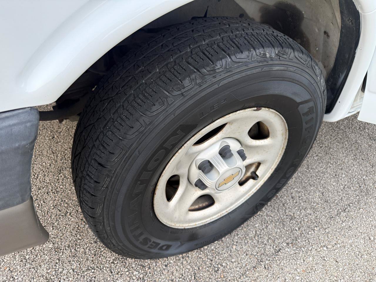 Used 2004 Chevrolet Express 1500 Passenger RWD image 20