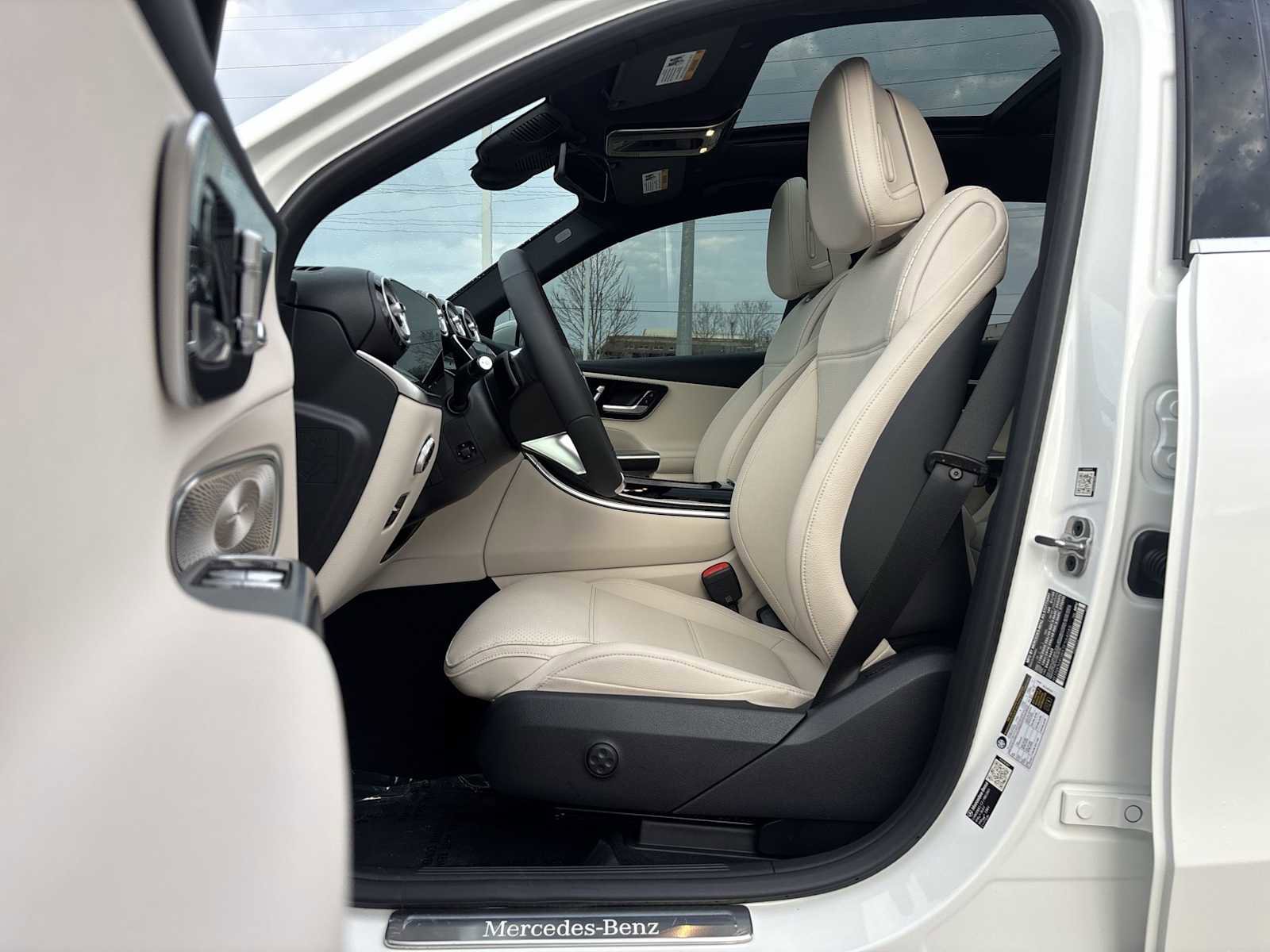 New 2026 Mercedes-Benz GLC 300 image 2