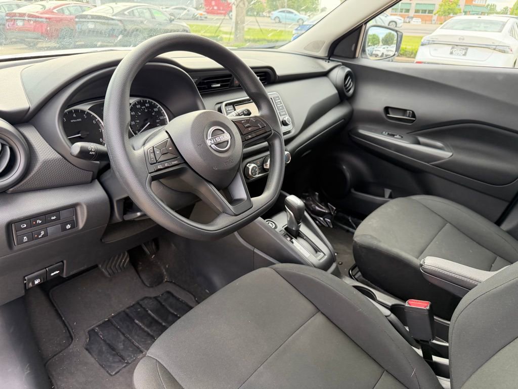 Certified 2025 Nissan Kicks Play S FWD image 9