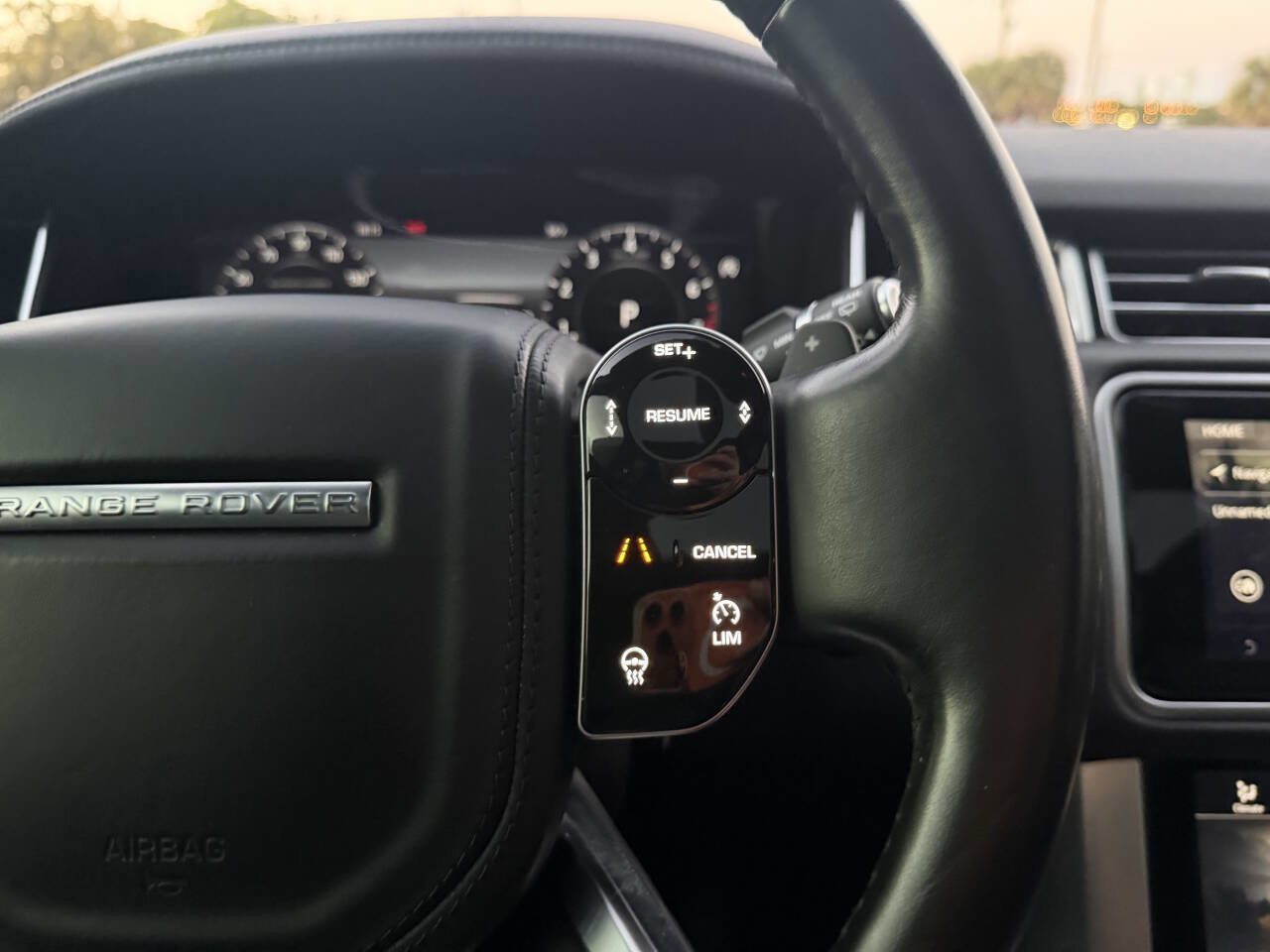 Used 2018 Land Rover Range Rover Supercharged AWD/4WD image 38