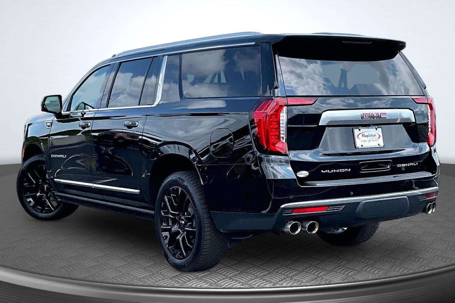 Used 2023 GMC Yukon XL Denali w/ LPO, Floor Liner Package AWD/4WD image 14