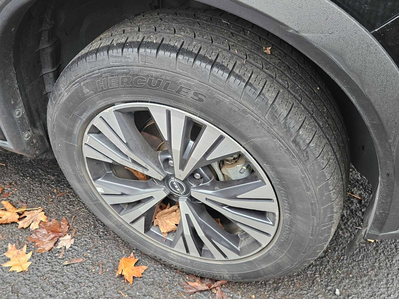 Used 2023 Nissan Rogue SV image 6