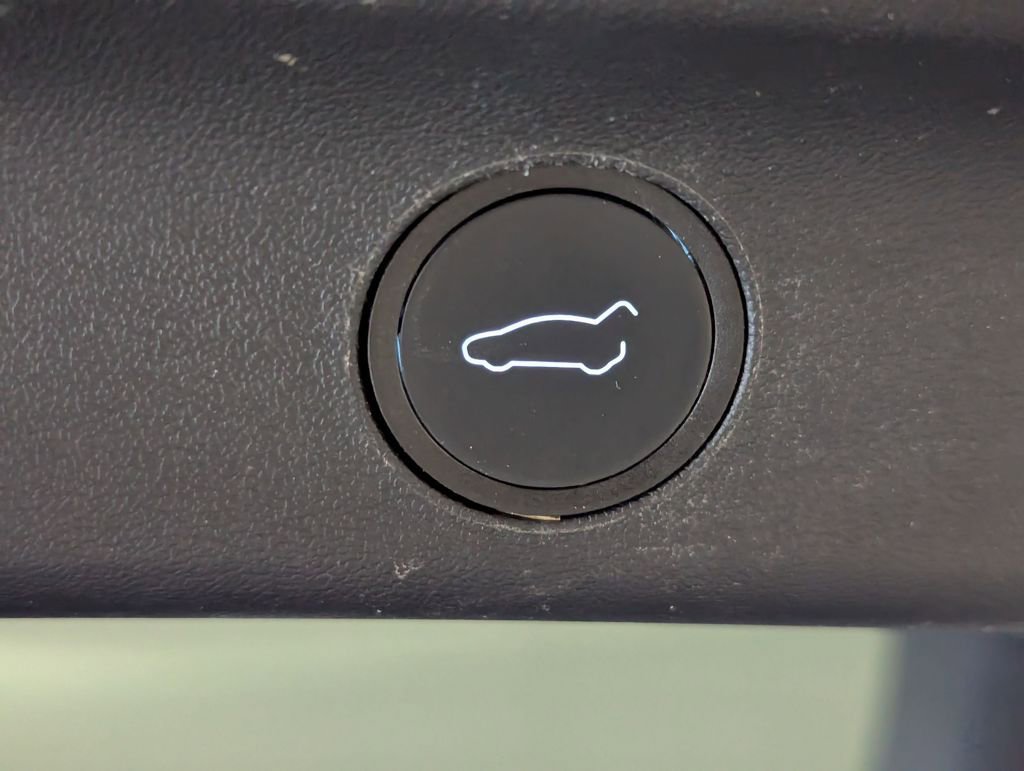 Used 2022 Tesla Model Y Performance image 21