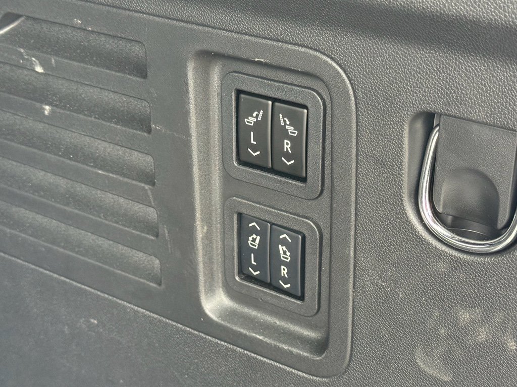 Used 2024 Chevrolet Traverse RS image 10