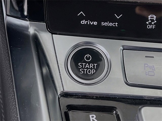 Used 2023 Audi e-tron Premium Plus w/ Premium Plus Package image 18