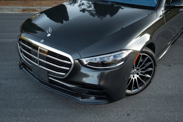 Used 2021 Mercedes-Benz S 580 4MATIC Sedan w/ AMG Line image 3