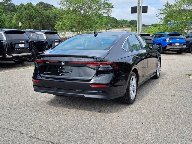 Used 2025 Honda Accord LX image 5