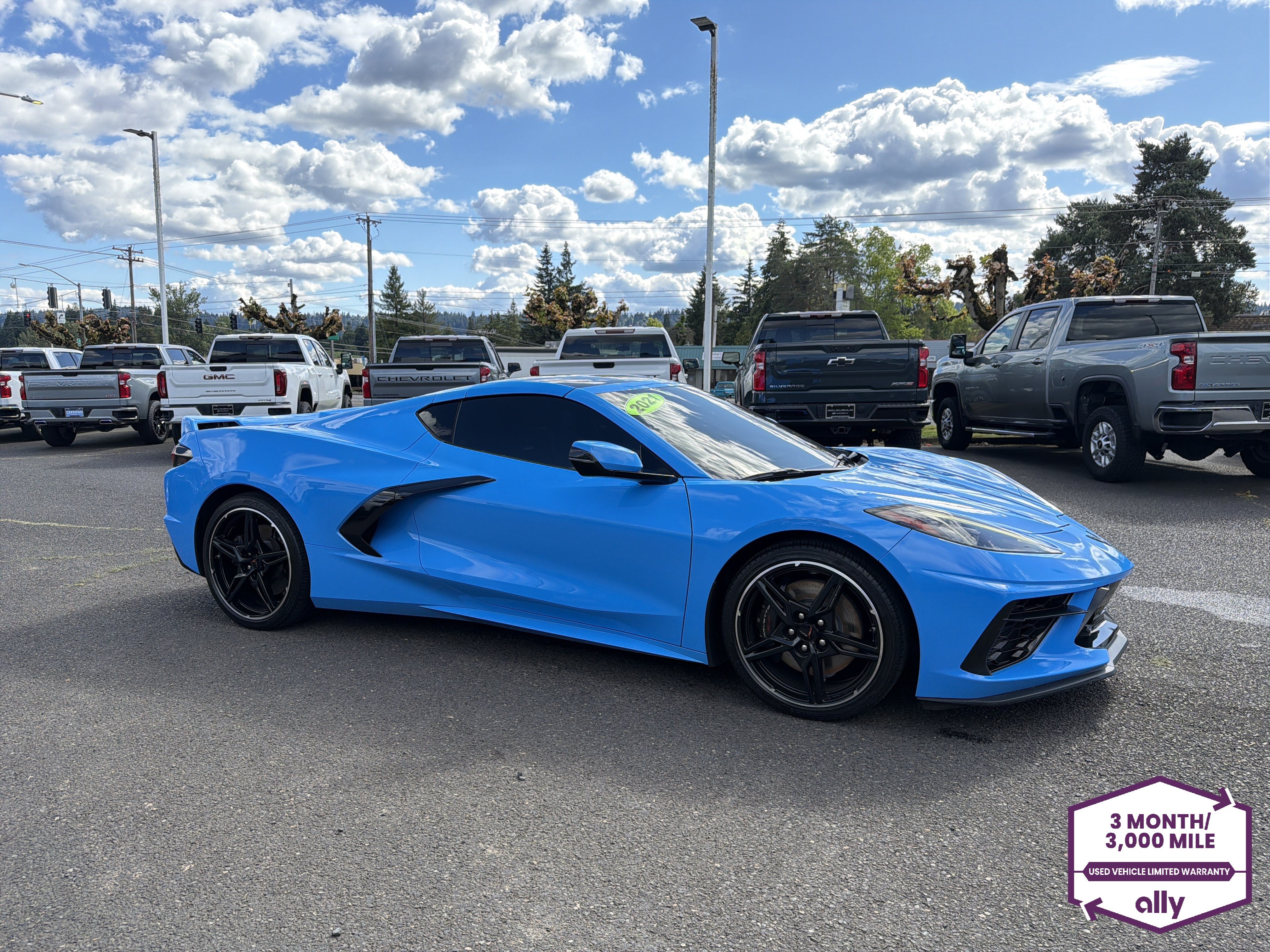 Used 2021 Chevrolet Corvette Stingray Coupe w/ Z51 Performance Package RWD image 7