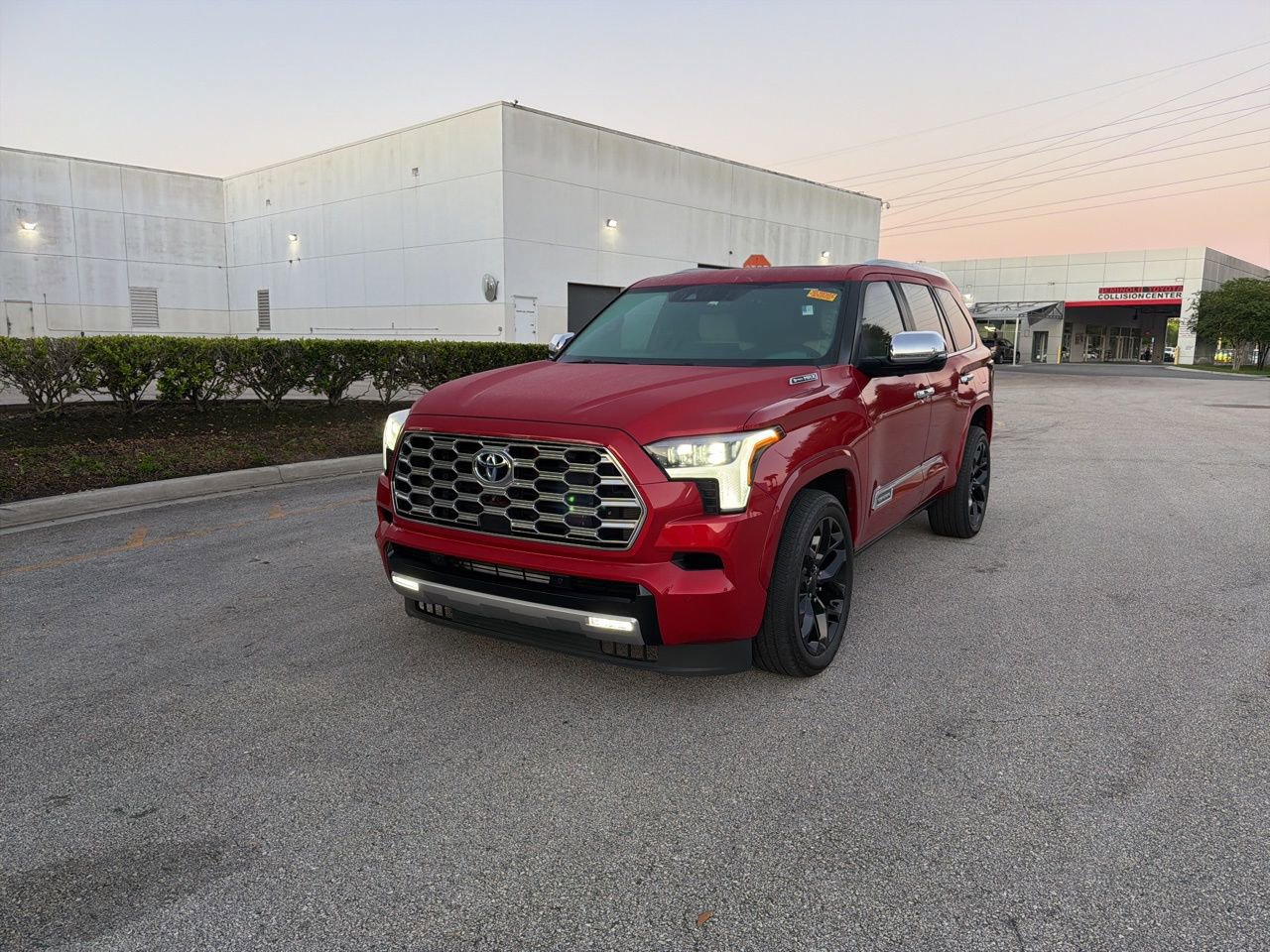Used 2024 Toyota Sequoia Capstone image 1