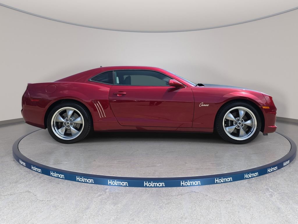 Used 2010 Chevrolet Camaro SS w/ Black Stripe Package RWD image 5