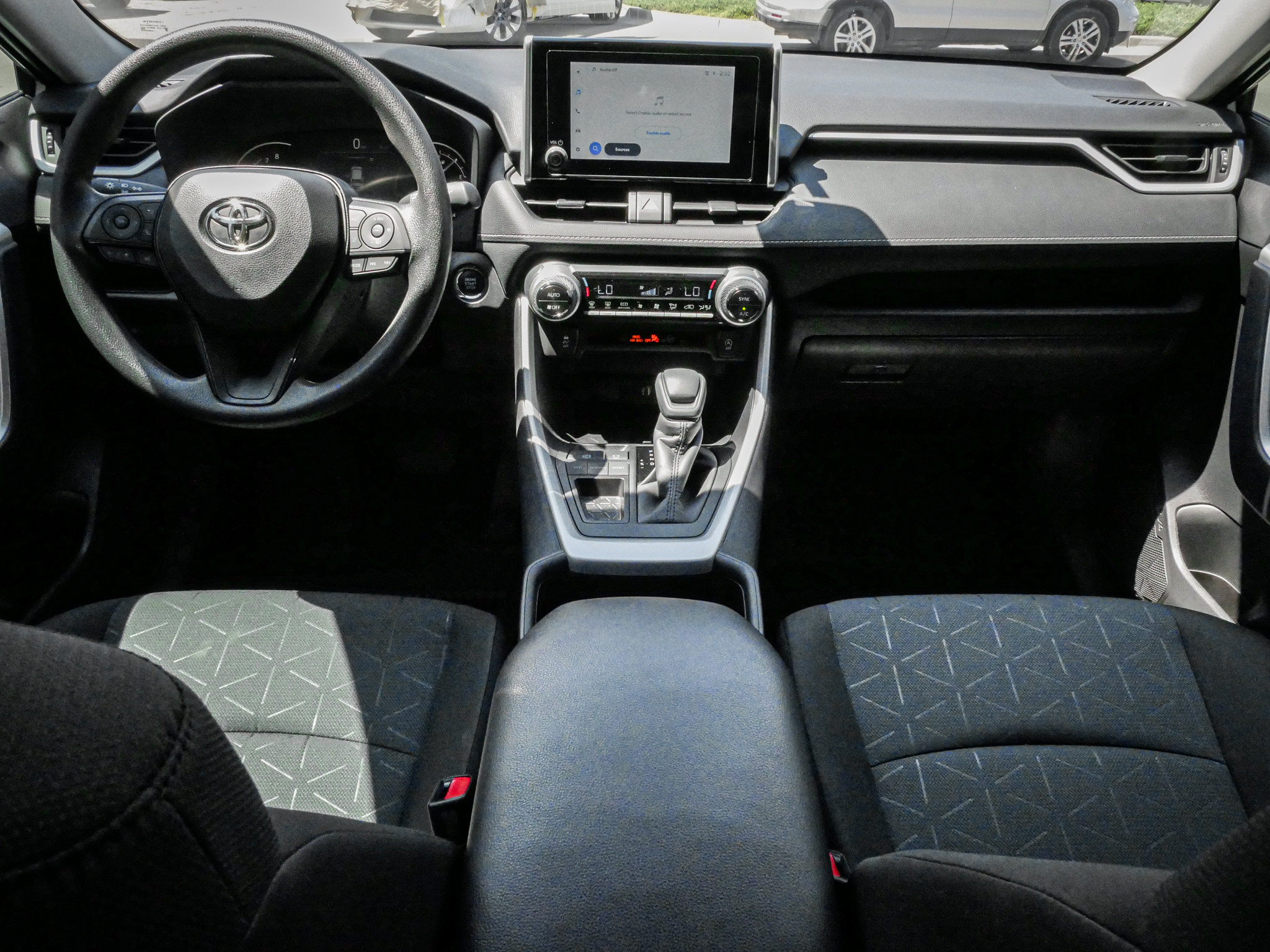Used 2025 Toyota RAV4 XLE w/ Convenience Package FWD image 28