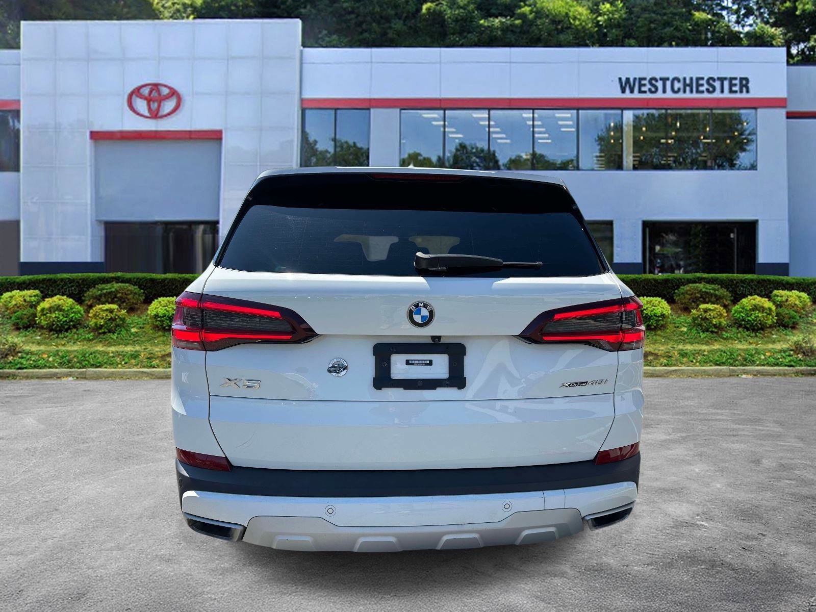 Used 2022 BMW X5 xDrive40i w/ Premium Package AWD/4WD image 5