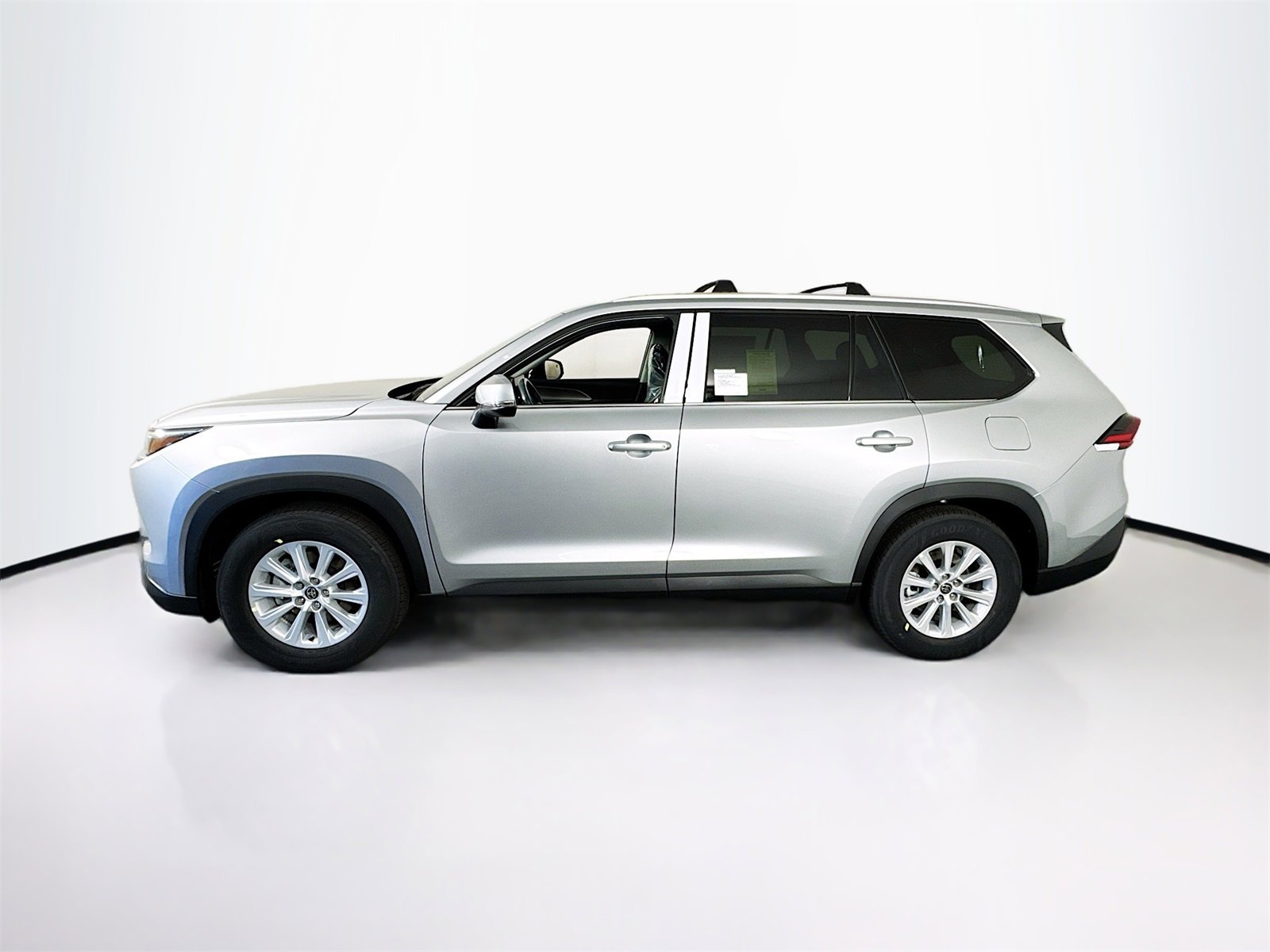 New 2026 Toyota Grand Highlander XLE image 3