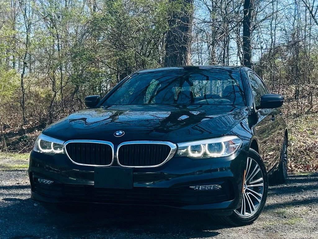 Used 2018 BMW 530i xDrive AWD/4WD image 1
